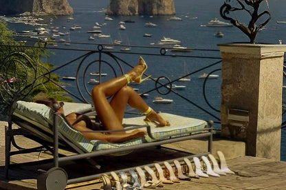 HEELS ON THE SHORES